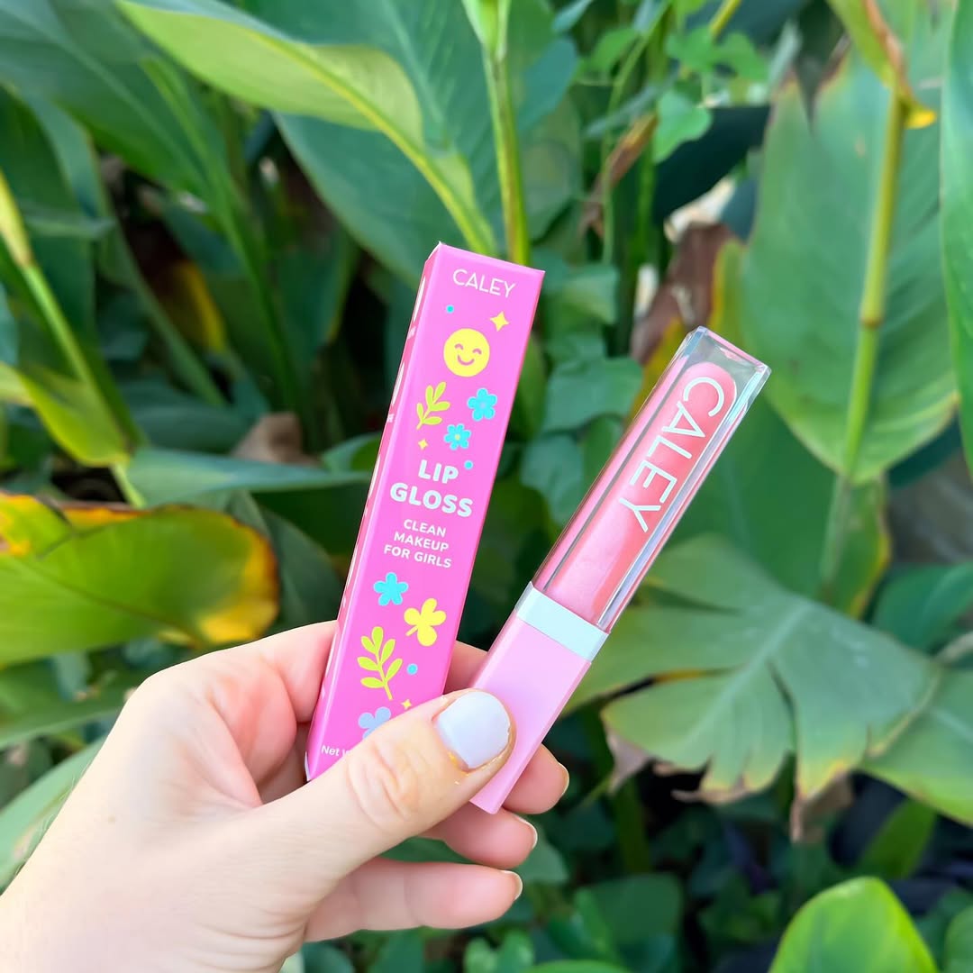 Non-Toxic Makeup for Kids: Safe Lip Gloss, Lip Oil, and Lotion Guide